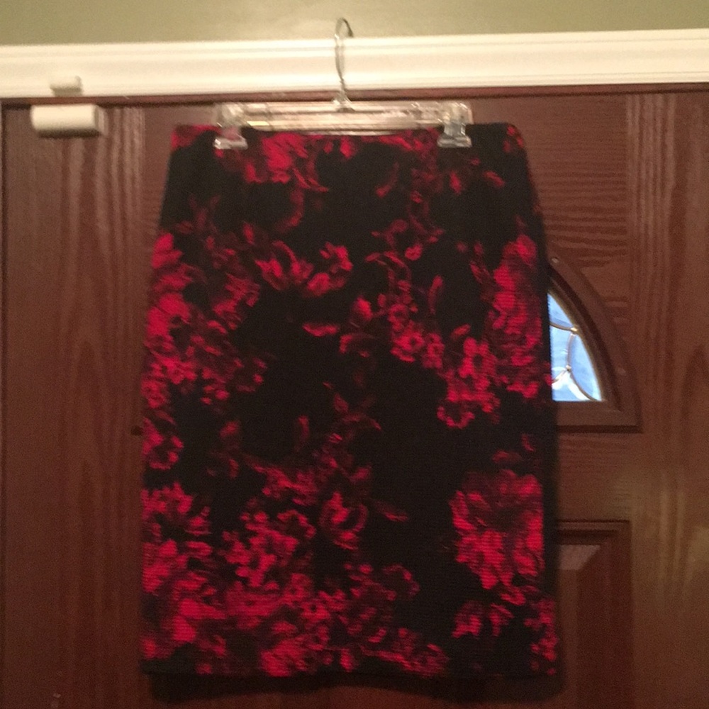 Black w/ beautiful rose pattern